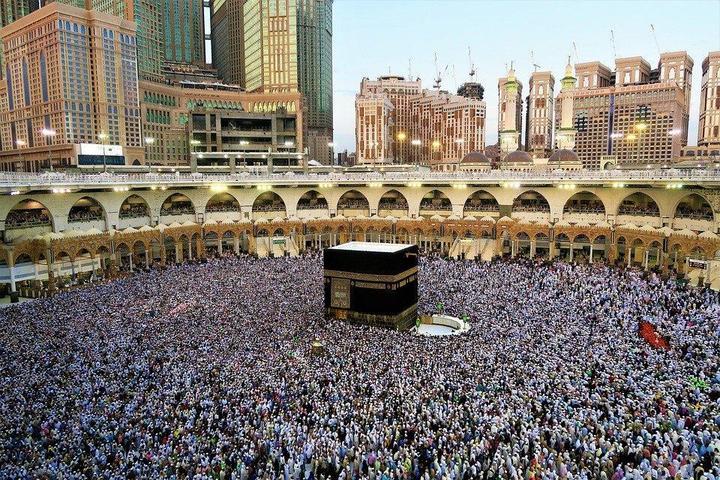 Crowd around the Kaaba